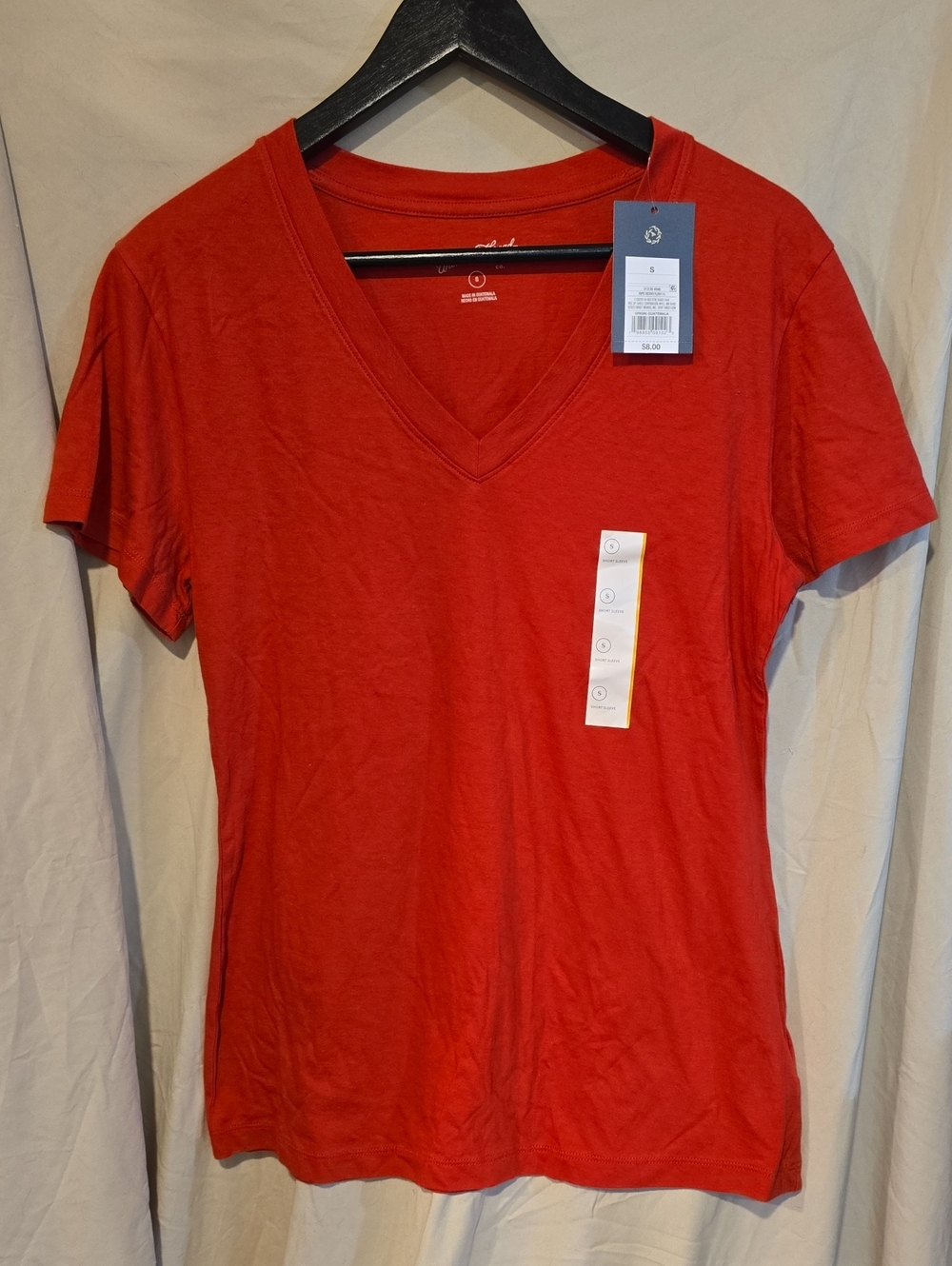 Small Universal Thread Women's Red V-Neck Short Sleeve Tee